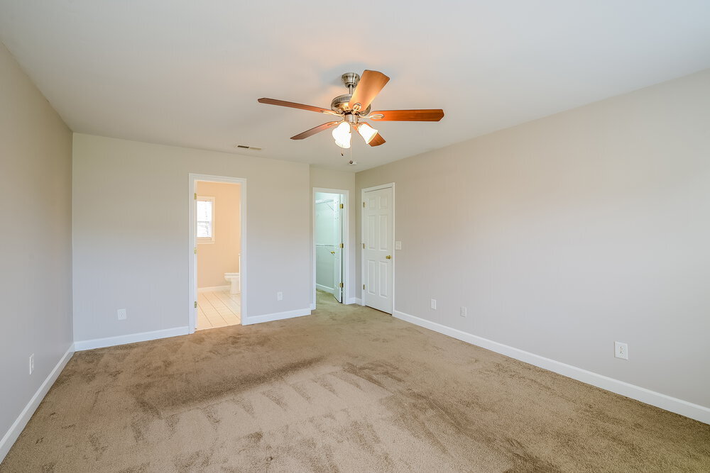 Building Photo - 213 Sedge Meadow Dr