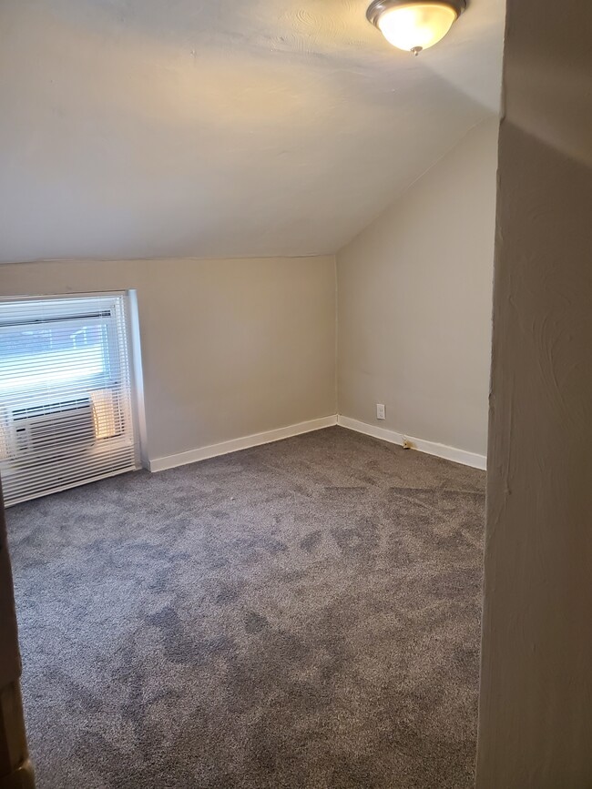 Bedroom 2 - 216 1st St