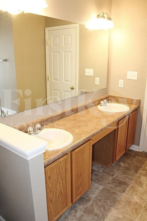 Building Photo - 10444 Apple Creek Dr