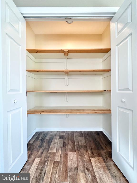 Building Photo - 8337 Colony Cir