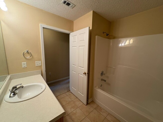 Building Photo - 3326 Skywagon Dr