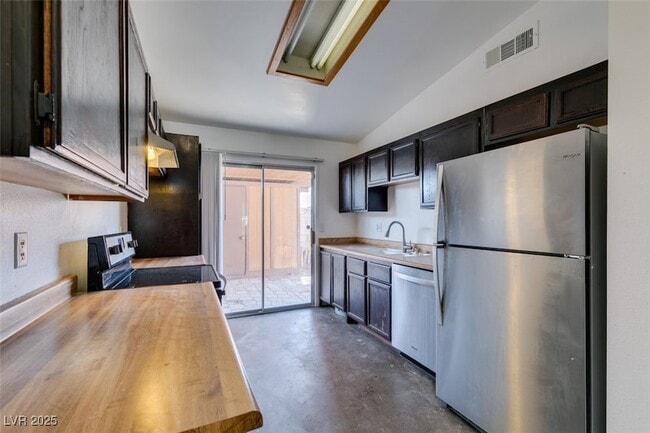 Building Photo - 1803 Discus Dr