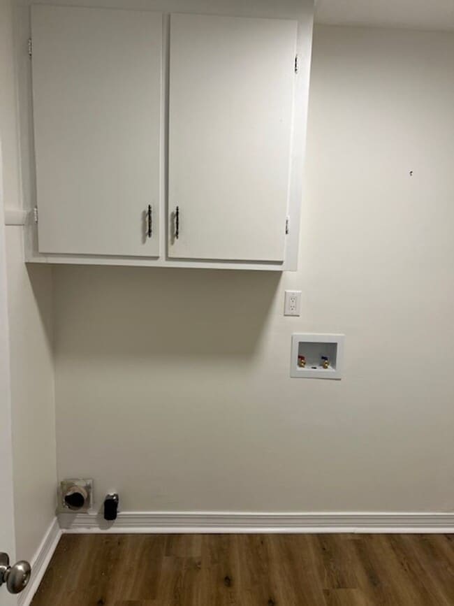 Building Photo - Corner lot in Huntleigh Woods