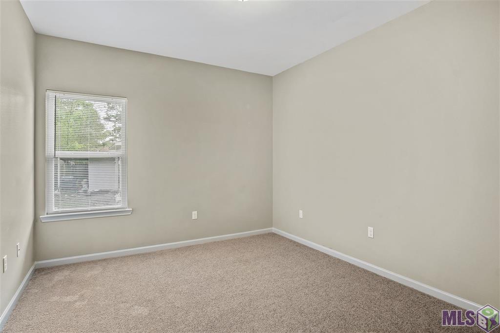 Building Photo - 12099 Pendarvis Ln