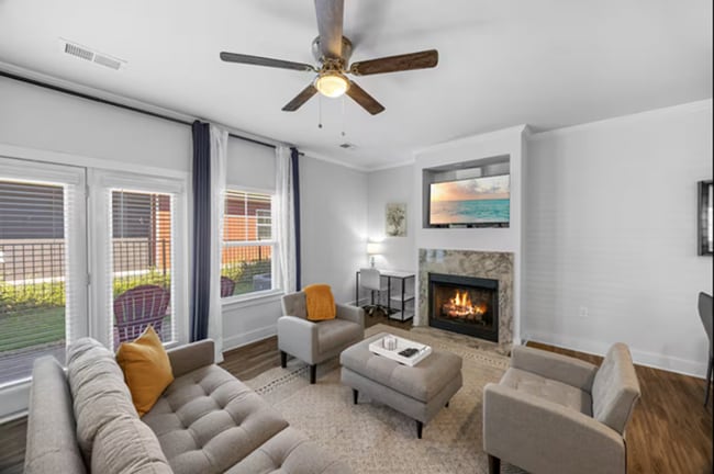 Building Photo - 3 Bed, 2.5 Bath - Lucky Penny - Furnished ...