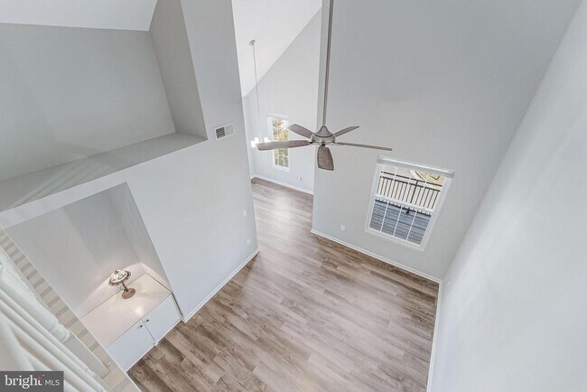 Building Photo - 20451 Chesapeake Square