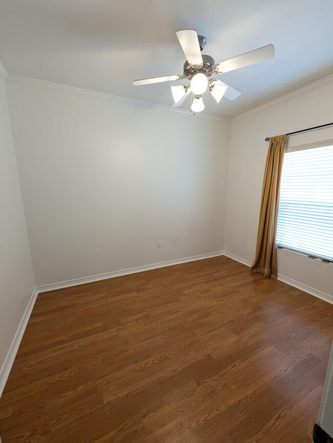 Building Photo - 1537 Bentley Cir