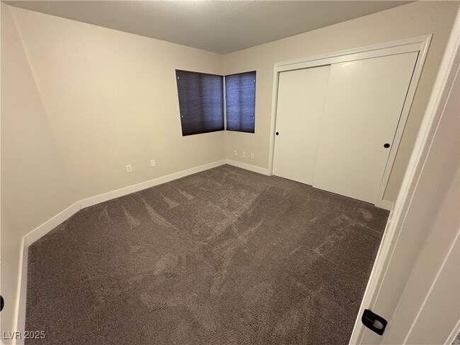 Building Photo - 8832 Villa Ridge Dr