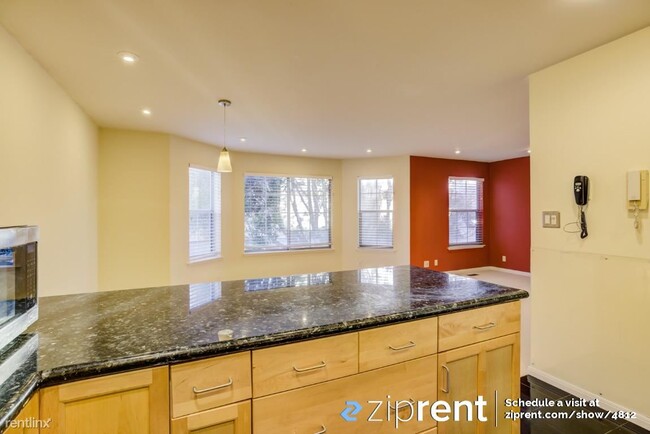 Building Photo - 3 br, 2 bath Condo - 2577 Harrison Street,...