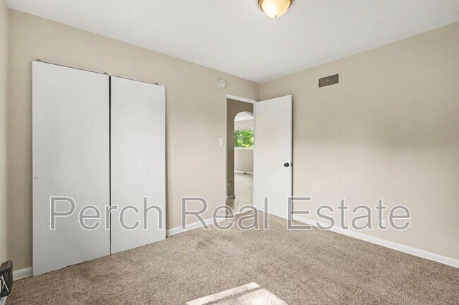 Building Photo - 954 Winona Ct