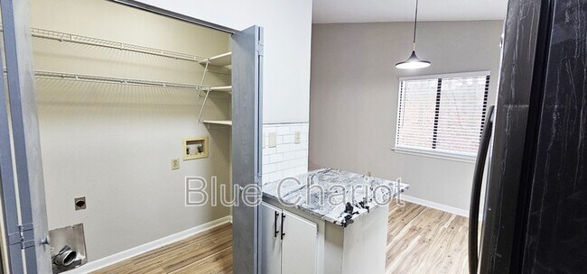 Building Photo - 47 Bell Cir