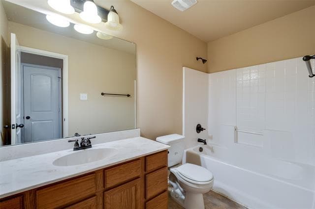 Building Photo - 2515 Sedona St