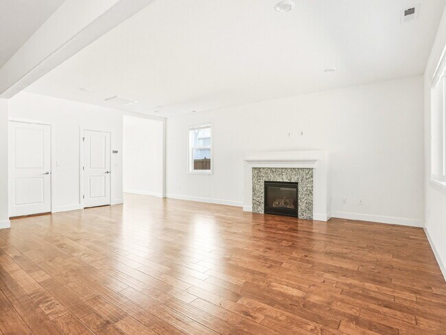 Building Photo - **Beautiful 4-Bedroom Home with A/C, Covered Outdoor Living & Designer Finishes in Bothell** Avai...
