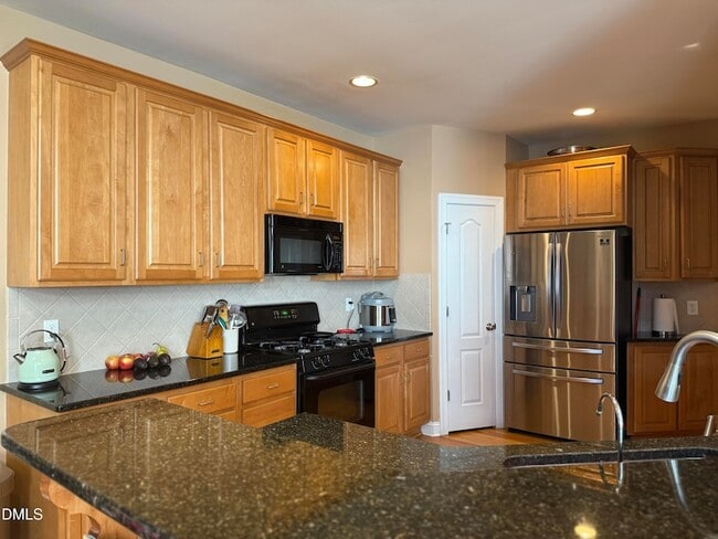 Building Photo - 401 Waverly Hills Dr