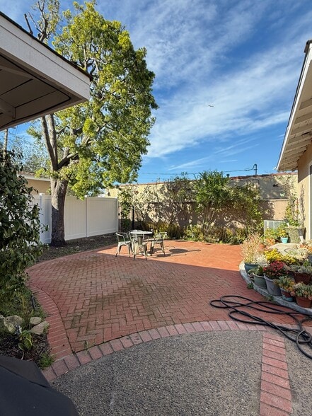 Spacious backyard - 26247 Ocean View Ave