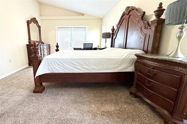 Building Photo - 13748 Meade Ct