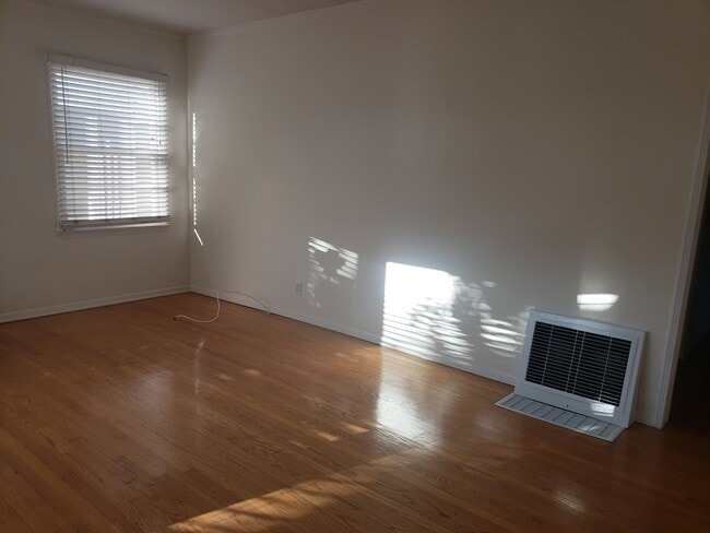 Building Photo - 8024 Regis Way
