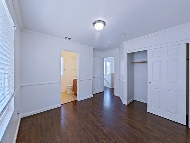 Building Photo - Spacious 3-Bedroom Home in Prime San Diego Location