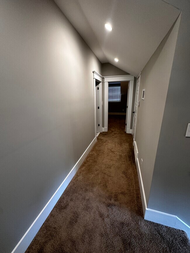 Building Photo - 226 N McNeil St