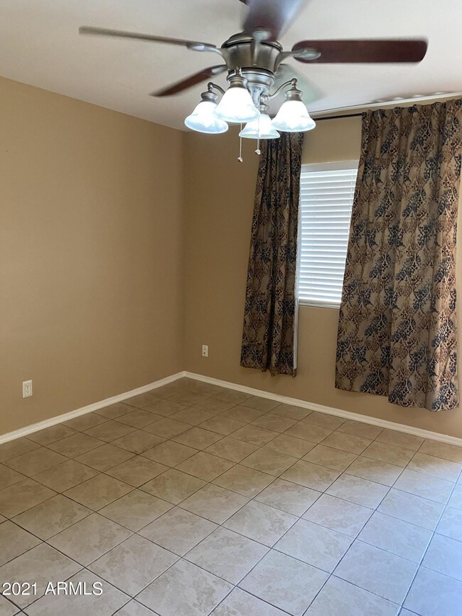 Building Photo - 4224 W Calavar Rd