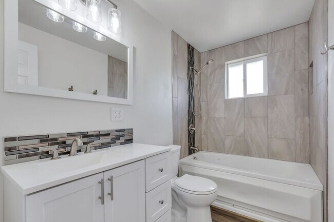Building Photo - 7482 Beach Ct