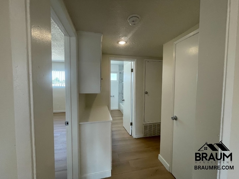 Building Photo - 6041 Whitsett Ave