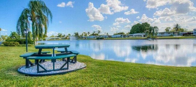 Building Photo - 8888 Kings Dr