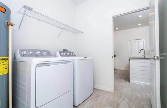 Building Photo - 13890 Title Wy