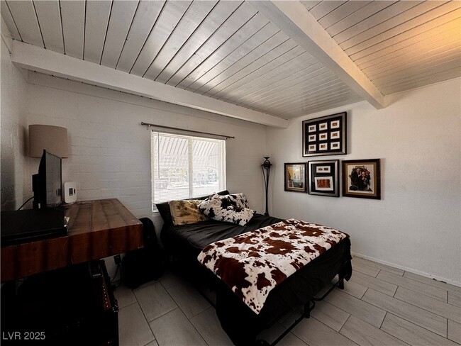 Building Photo - 421 Harvard St