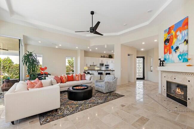 Building Photo - 79315 Mandarina