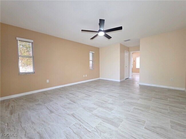 Building Photo - 1625 N Gator Cir