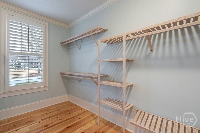 Building Photo - 3530 Greenleffe Dr