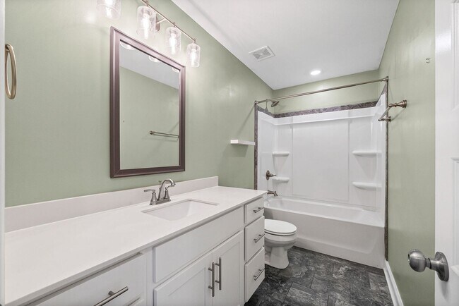 Building Photo - 1309 Shaughnessy Rd