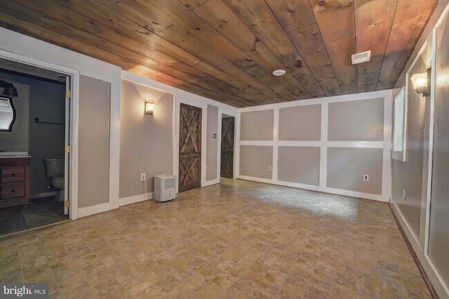 Building Photo - 7794 Euclid Way