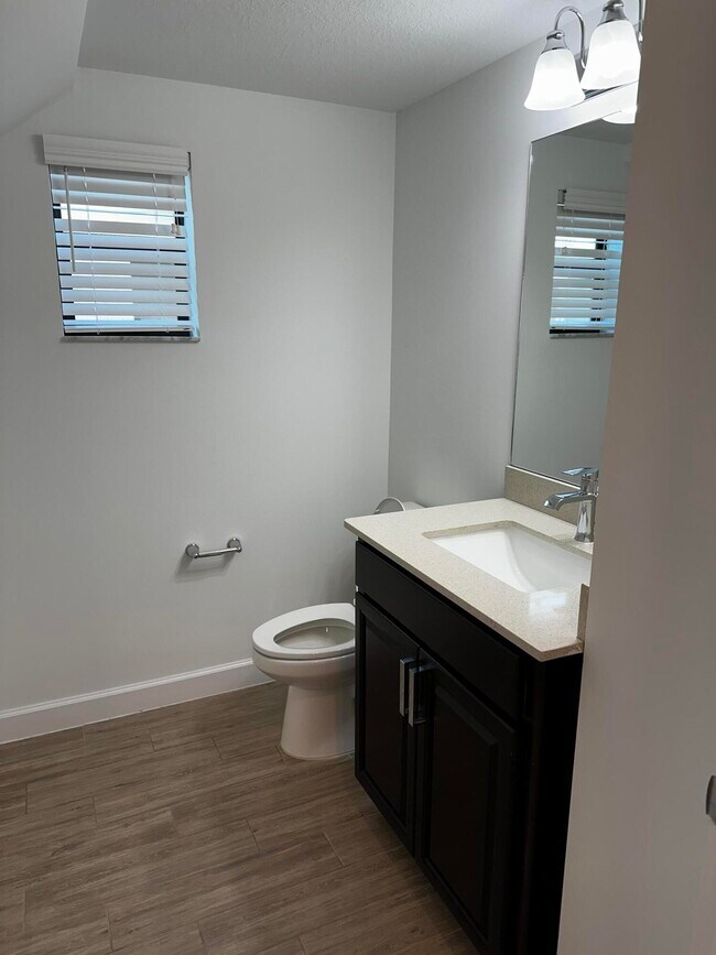 Building Photo - 1307 Whitcombe Dr