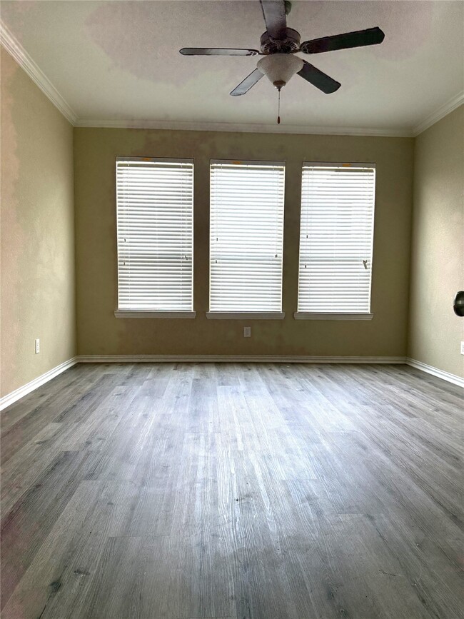 Building Photo - 11210 Royal Rock Ct