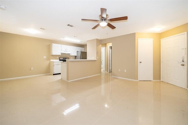 Building Photo - 623 Dory Ln