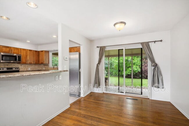 Building Photo - 1512 Brentwood Dr