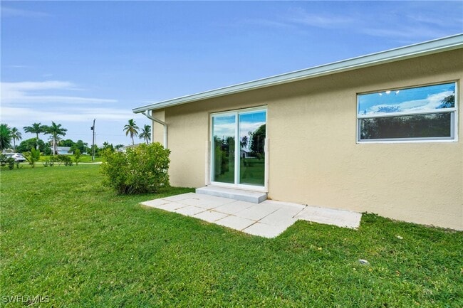 Building Photo - 1004 SE 42nd Ln