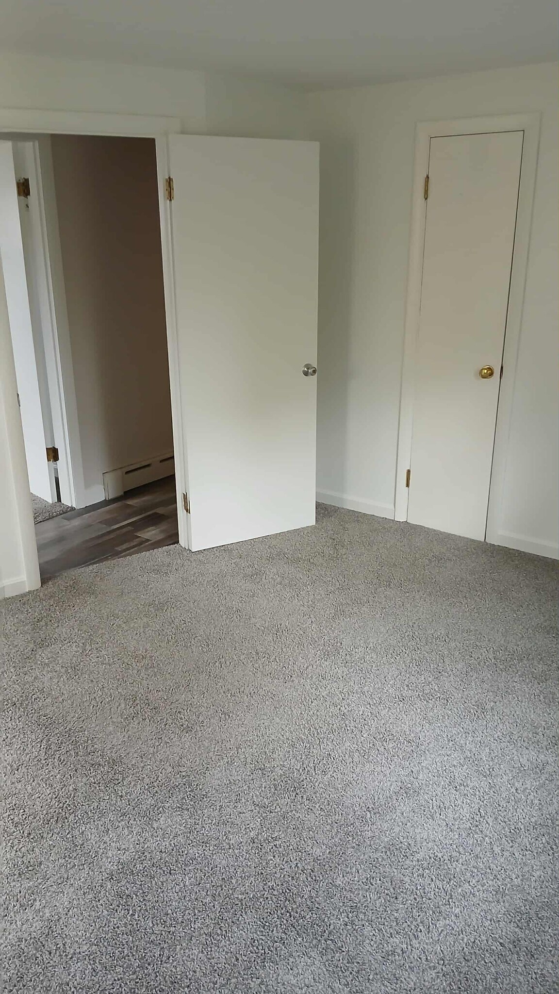 Building Photo - 17 Ontario Ave