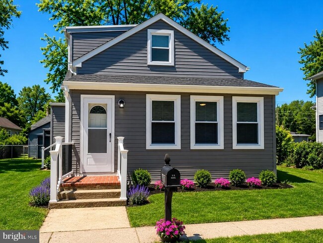 Building Photo - 383 Johnson Ave