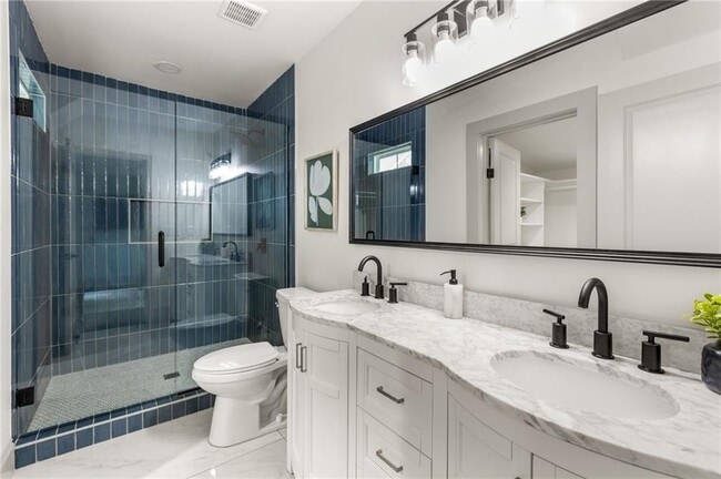 Building Photo - 3455 Rainey Ave