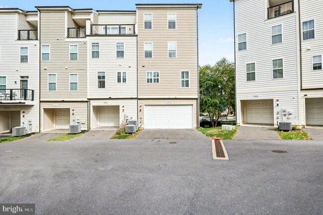 Building Photo - 2418 Auden Dr