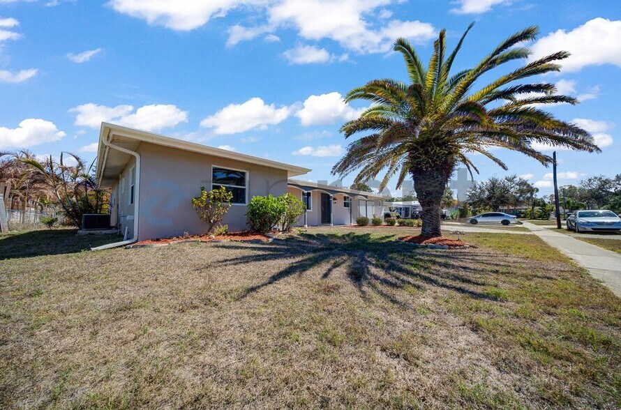 Building Photo - 2540 Sistina St