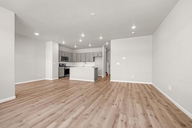 Building Photo - Brand New Luxury Townhome with Unparalleled Pikes Peak & Front Range Views