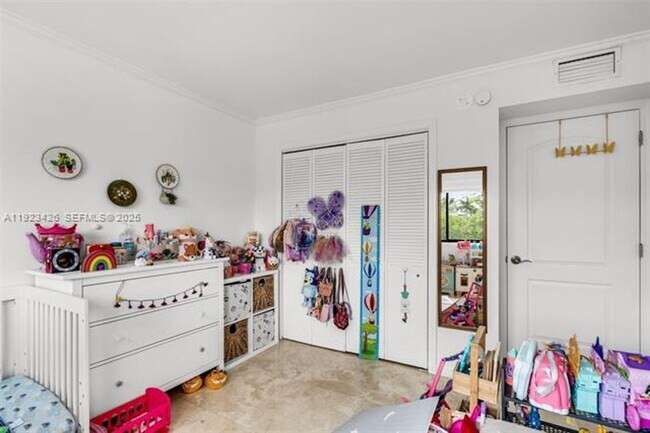 Building Photo - 255 Galen Dr