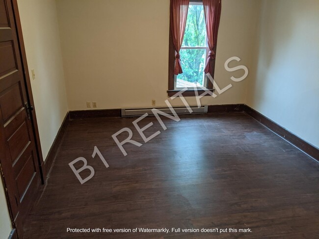 Building Photo - 1410 S Obrien St