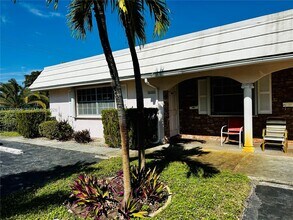 Building Photo - 2601 NE 32nd St