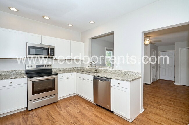 Building Photo - 4704 N College Ave