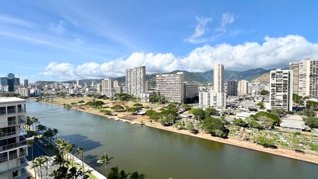 Building Photo - 2121 Ala Wai Blvd